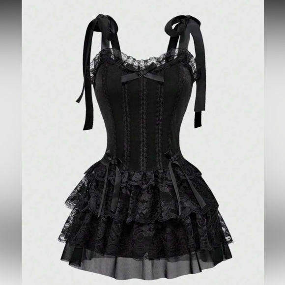 Elegant Black Lace Dress/Skortz - Picture 1 of 7